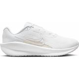 Nike FD6476-101 W Downshifter 13 Beyaz Kadın Koşu Ayakkabısı