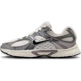 Nike HQ6411 V5 Rnr Gri Unisex Spor Ayakkabı