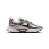 Nike Nıke Nıke V5 Rnr E (Ps) Çocuk Günlük Ayakkabı HQ6412-003 Siyah - 001-Renkli