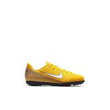NIKE Üniseks Jr Vapor 12 Club Gs NJR Tf Futsal Ayakkabı, Çok Renkli Amarillo Beyaz Siyah 710, 4.5 UK