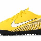 NIKE Üniseks Jr Vapor 12 Club Gs NJR Tf Futsal Ayakkabı, Çok Renkli Amarillo Beyaz Siyah 710, 4 UK