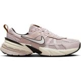 Nike V2K Run Unisex Sneaker Ayakkabı (Bir Numara Dar Kalıp) FN6703-001 - Pembe