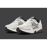 Nike Zoom Vomero 5 Unisex Gri Spor Ayakkabı -FJ2028-001-TANEMSPORT - 00001-Beyaz