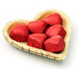 Nin Chocolate Fildişi Figür Tabanlı Kırmızı Kalp Çikolata - 1 Adet