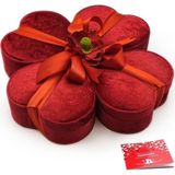 Nin Chocolate Sevgililer Günü Çikolatası Kadife Yonca Kutu - 1 Adet