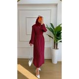 Nisa Nalbantoğlu Bordo Çizgili Kemerli Tesettür Elbise