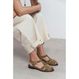 NİŞANTAŞI SHOES Ceres Rome Bej Hakiki Deri Süet Toka Detay Kısa Topuklu Kadın Sandalet