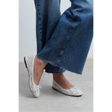 NİŞANTAŞI SHOES Magni Beyaz Dantel Nakışlı Fiyonk Detay Kadın Babet
