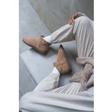 NİŞANTAŞI SHOES Mini Koyu Bej Süet Yarım Bot Içi Tüylü Düz Taban Kadın Ayakkabı