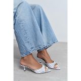 NİŞANTAŞI SHOES Promise Beyaz Puantiye Desenli Sivri Burun Kadın İnce Topuklu Terlik