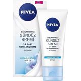 Nıvea Essentials Canlandırıcı Gündüz Kremi 50 Ml X 4 Adet