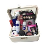 Nivea Flormar Nivea 21 Parça Şifreli Kutu Makyaj Set