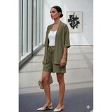 NO 601 Kadın Haki Yeşil Bürümcük Dokulu Oversize Kimono ve Beli Lastikli Şort Yazlık İkili Takım