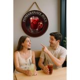Nod Pomegranate Juice Temalı Kapı Süsü Tablosu – Nar Suyu Konseptli Dekoratif Cafe Büfe Duvar Aksesuarı Çok Renkli 30 x 50