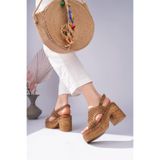 NOSEY SHOES BETTY MODEL HAKİKİ DERİ TOPRAK RENGİ DELİKLİ BİLEKTEN TOKALI PLATFORM KALIN TOPUKLU KADIN SANDALET