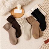 Noveno 3 Çift Kışlık Pamuklu Havlu Sıcak Tutan Çorap - Winter Cozy - Ugg Tarzı Botlarla Uyumlu - 35 - 44 - Çok Renkli