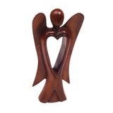 NOVICA Zanaatkar El Yapımı Ahşap Melek Figürü Kalp Özellikli Kahverengi Endonezya Heykeli Noel [24,8 cm Y x 12,7 cm G x 4,6 cm D] 'Meleğin Kalbi'