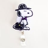 Nur Medikal Giyim Dedektif Snoopy Temalı Yoyo Yaka Kartlığı