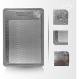 OEM Kaymaz ve Çizilmeyi Az Gösteren 304 Paslanmaz Çelik Kesme Tahtası, Kaydırmaz Mat ile Set (Kesme Tahtası ve Kaydırmaz Mat)1,5 mm Kalınlık, 23 x 34 Cm, Yıkanabilir, Gıda Uygun, Hijyenik - Gümüş