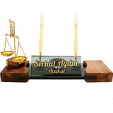 Ofistike Terazi Biblolu Ahşap Ayaklı Kristal Masa İsimliği
