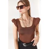 Olalook BLZ-19001035 Kadın Acı Kahve Kolu Fırfırlı Yazlık Triko Bluz