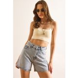Olalook Kadın Açık Mavi Sıralı Taş Detaylı Denim Şort ŞRT-19000074