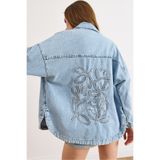 Olalook Kadın Açık Mavi Yaprak Nakış Pullu Yıkanmış Denim Ceket CKT-19000524