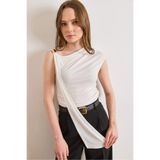 Olalook Kadın Beyaz Aksesuar Detaylı Drape Sandy Bluz BLZ-19003242