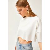 Olalook Kadın Ekru Modal Tuşeli Yumuşak Dokulu Crop Bluz BLZ-19002531