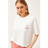 Olalook Kadın Ekru Mom Nakışlı 2 İplik Oversize Tişört TSH-19000785