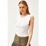 Olalook Kadın Ekru Omuzu Çift Kat Fırfırlı Likralı Crop Pamuk Bluz BLZ-19002600