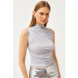 Olalook Kadın Gümüş Gri Dik Yaka Büzgü Detaylı Crop Bluz BLZ-19002165