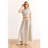 Olalook Kadın Siyah Çizgili Sırtı Damla Altı Bantlı Çizgili Crop Müslin Bluz BLZ-19002990
