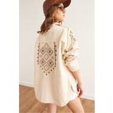 Olalook Kadın Taş Omuz ve Sırt Nakış Detaylı Pamuk Gabardin Ceket CKT-19000430