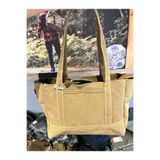 old cotton cargo Kadın Omuz ve Kol Çantası Mumlu Kanvas Büyük Boy Bölmeli • En: 33 cm • Yükseklik: 28 cm • Derinlik (Taban Genişliği): 13 cm Camel