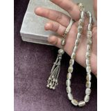 Onurlu Tesbihane Alpaka Kılıç Detaylı Beyaz Altın Varaklı Uçak Camı Tesbih (12x8 mm) OT-RZLN-GLDN-004
