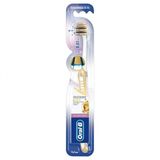 Oral-B Diş Fırçası Xs18 Extra Yumuşak Diş Eti Bakımı Altın