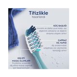 Oral-B Pro-Expert Clinical Derinlemesine Temizlik Diş Fırçası, Orta Sertlik