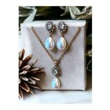 Oval Kristal Taşlı Mayorka İnci Kolye ve Mayorka İnci Küpe Seti