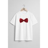 Oversize Kırmızı Papyon Red Bow Tie Göğüs Tasarımlı Unisex T-Shirt - Beyaz