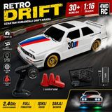 Oyuncak Fabrikası 1:16 Uzaktan Kumandalı 4x4 Drift Araba Şarjlı 2.4g Full Fonksiyon 30 Km/h Retro Rc Araba - Beyaz