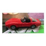 Oyuncak Metal Model Araba 1 / 36 Çek Bırak 1982 Corvette Coupe Kırmızı