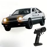 Oyuncak Uzaktan Kumandalı RC Drift Arabası, Şarjlı, Işıklı, Full Fonksiyon,Drift Atabilen Araba 4 Adet Kuka 4 Adet Drift Tekeri 2.4 GHz Kumanda Drift Arabası Model (Beyaz)