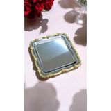 Özbience Şık Gül Çerçeveli Krom Gold Sunum Tepsisi 23X23CM, Zarif ve Şık Tasarım - Seçenek 1