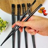 Özel Siyah Desenli 5 Çift Bambu Chopstick Çin Çubuğu