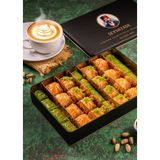 Özel Teneke Kutuda Hediyelik Karışık Baklava (Fıstıklı, Cevizli, Fıstık Sarma) 1,2 Kg