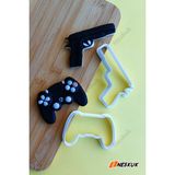 Özgürce Iki Parça Playstation Joystick ve Silah Temalı Kurabiye Kalıbı Seti - Seçenek 1 - Ahşap - Beyaz
