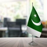 Özgüvenal Pakistan Masa Bayrağı Direksiz 15 x 22,5 cm