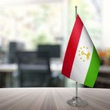 Özgüvenal Tacikistan 15 x 22,5 Masa Bayrağı (Direksiz)