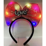 Ozka Concept LED Işıklı 3 Farklı Fonksiyonda Yanan Gümüş Love Yazılı Fuşya Pembe Fiyonk Taç 20X17 cm - 1 Ay